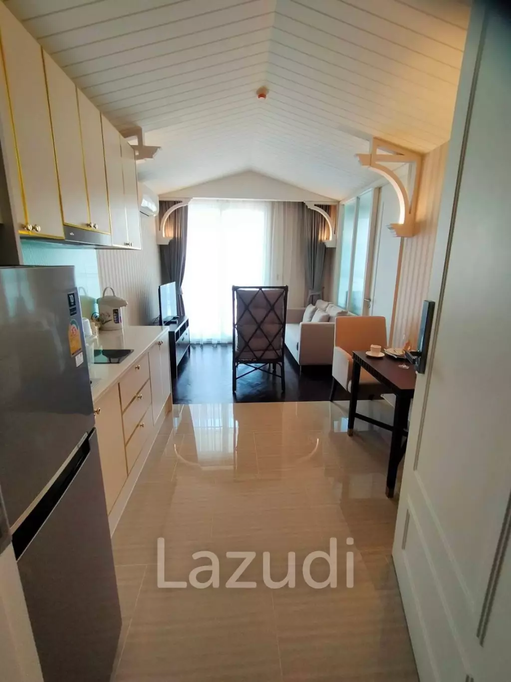 1 Bedroom 35.92 SQ.M Grand Florida Beachfront.