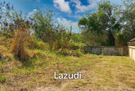 Good Size Land Plot In Excellent Location 923 SQ.M