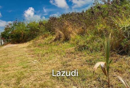 Good Size Land Plot In Excellent Location 923 SQ.M