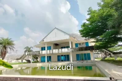 3 Bedrooms 3 Bathrooms 2,516 Sqm. Chaknok Lake Pattaya.