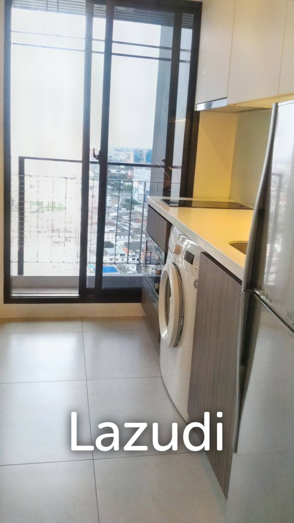 Studio 30 SQ.M Urbano Absolute Sathon-Taksin