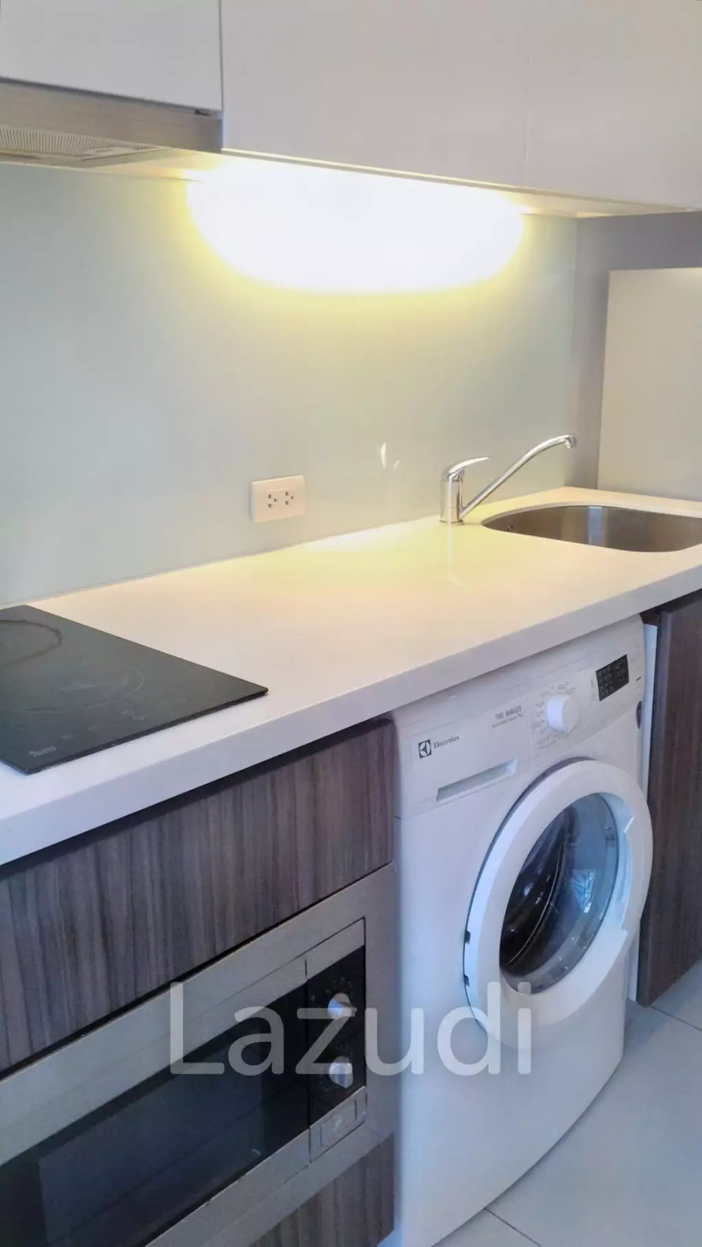 Studio 30 SQ.M Urbano Absolute Sathon-Taksin
