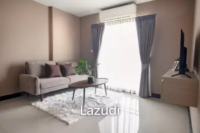 1 Bed Condo with Mountain View/Close to Town