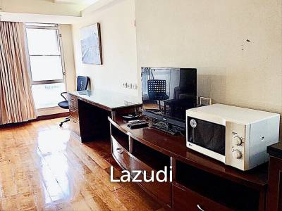 1 Bed 1 Bath 35 SQ.M The Trendy Condominium