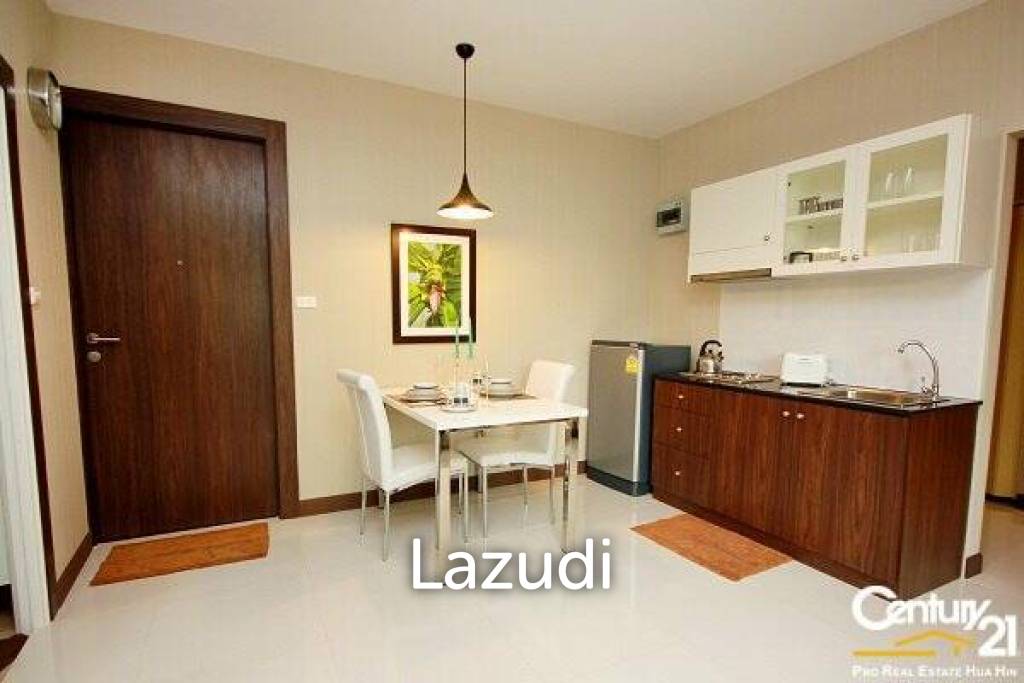 1 Bed Condo with Sea View/Close to Town