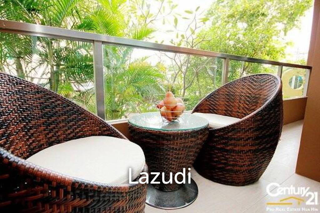 1 Bed Condo with Sea View/Close to Town