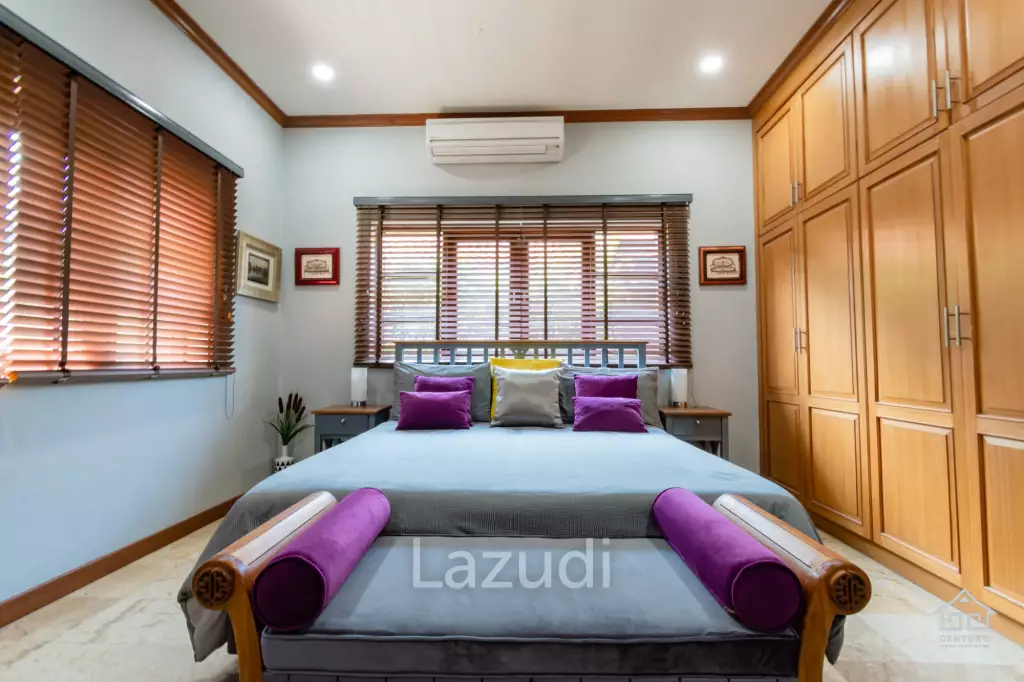 CRYSTAL VIEW :  Stunning 3 Bed Pool Villa near town