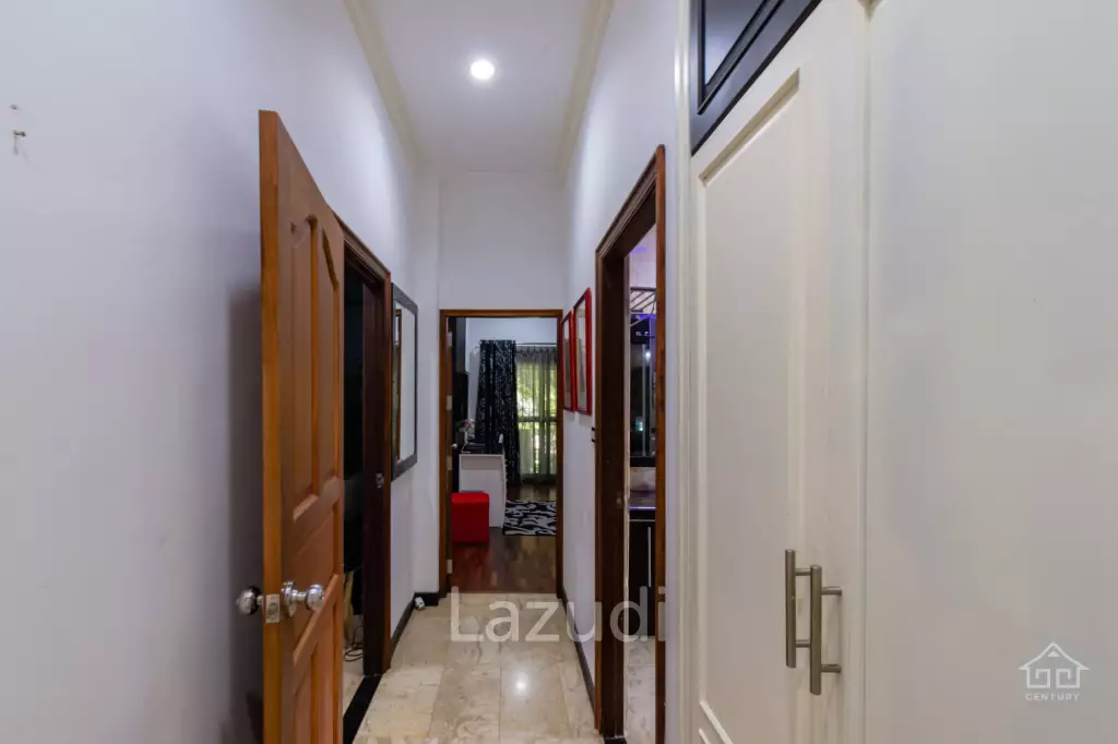 CRYSTAL VIEW :  Stunning 3 Bed Pool Villa near town