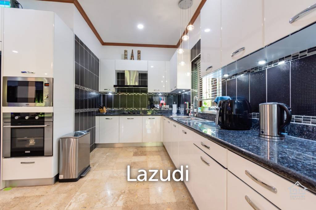 886 ตร.ม 3 เตียง 2 อาบน้ำ วิลล่า For ขาย