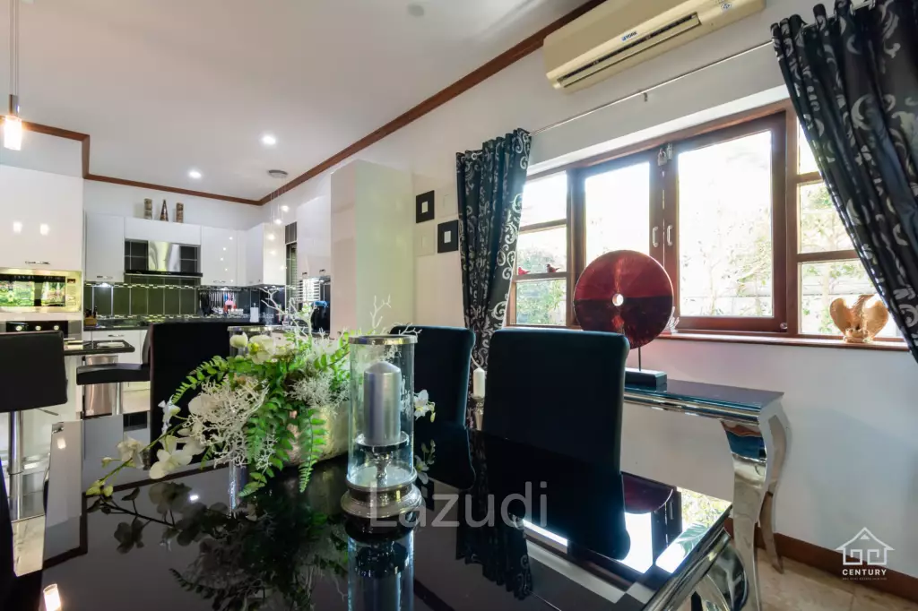 CRYSTAL VIEW :  Stunning 3 Bed Pool Villa near town