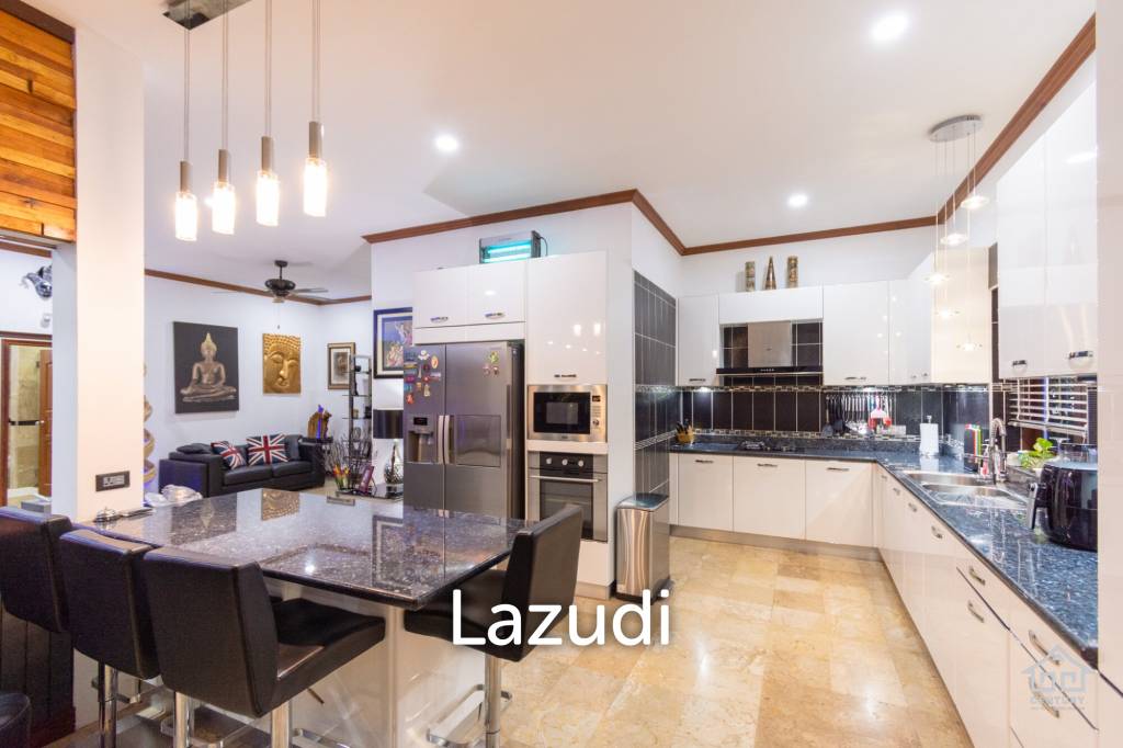 886 ตร.ม 3 เตียง 2 อาบน้ำ วิลล่า For ขาย