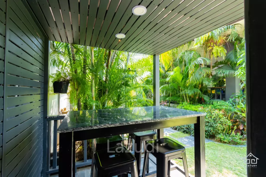 CRYSTAL VIEW :  Stunning 3 Bed Pool Villa near town