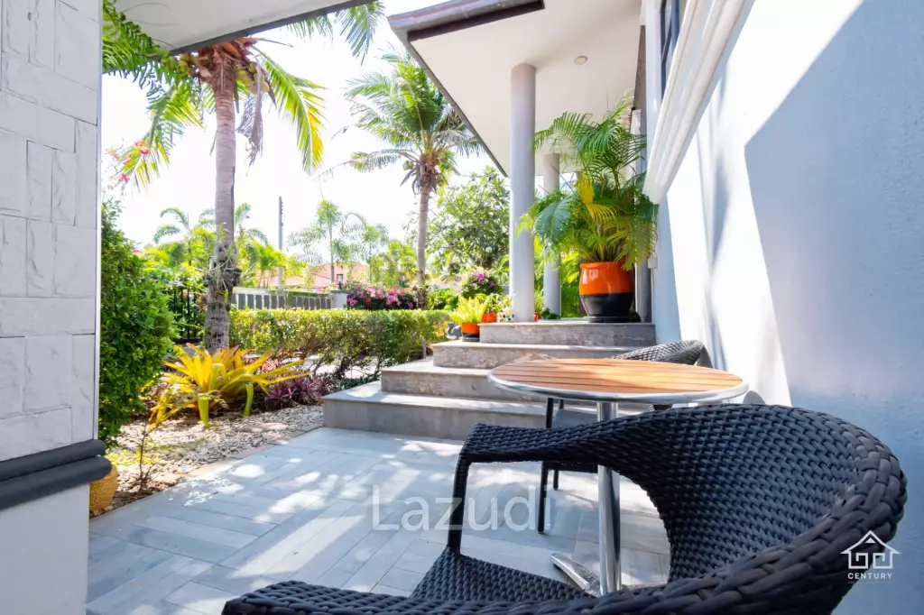 CRYSTAL VIEW :  Stunning 3 Bed Pool Villa near town