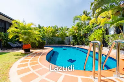 CRYSTAL VIEW :  Stunning 3 Bed Pool Villa near town