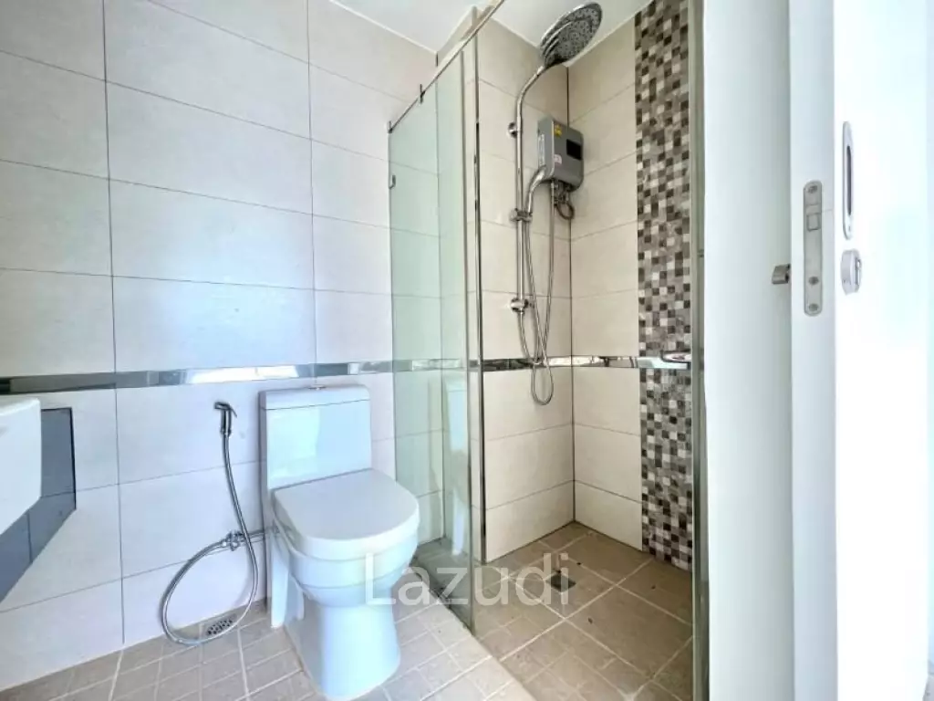 2 Bedrooms 2 Bathrooms 55 Sqm. Siam Oriental Plaza.
