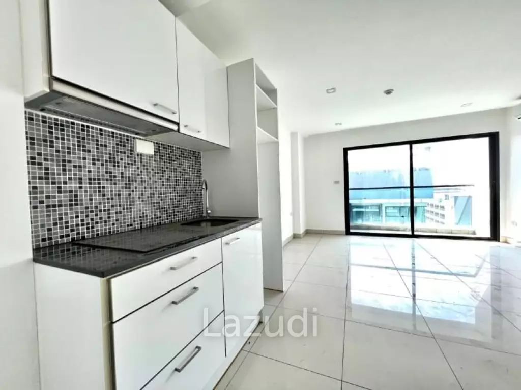2 Bedrooms 2 Bathrooms 55 Sqm. Siam Oriental Plaza.