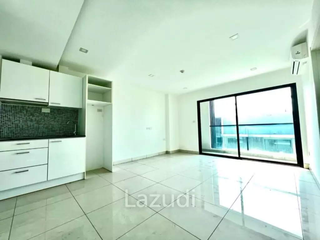 2 Bedrooms 2 Bathrooms 55 Sqm. Siam Oriental Plaza.