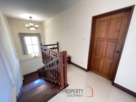 Emerald Heights:Two Storey Villa in perfect condition with 3 Bed and 4 Bathrooms