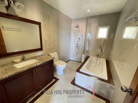 Emerald Heights:Two Storey Villa in perfect condition with 3 Bed and 4 Bathrooms