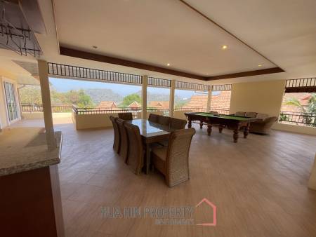 Emerald Heights:Two Storey Villa in perfect condition with 3 Bed and 4 Bathrooms