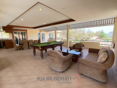 Emerald Heights:Two Storey Villa in perfect condition with 3 Bed and 4 Bathrooms