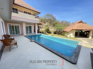 Emerald Heights:Two Storey Villa in perfect condition with 3 Bed and 4 Bathrooms