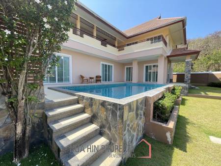 Emerald Heights:Two Storey Villa in perfect condition with 3 Bed and 4 Bathrooms
