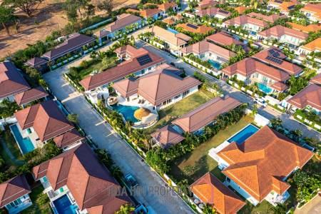 Woodlands: Luxury 7 Bedroom Pool Villa For Sale