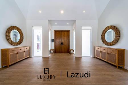 Woodlands: Luxuriöse 7 Schlafzimmer Pool Villa