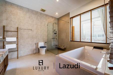 Woodlands: Luxuriöse 7 Schlafzimmer Pool Villa