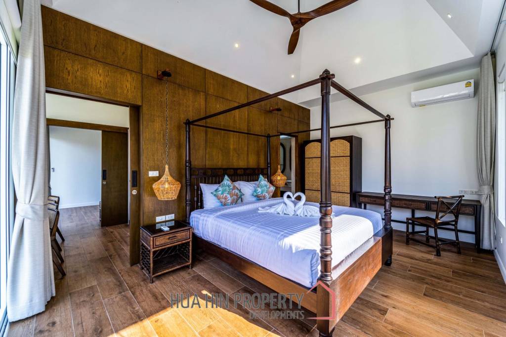 Woodlands: Luxury 7 Bedroom Pool Villa For Sale
