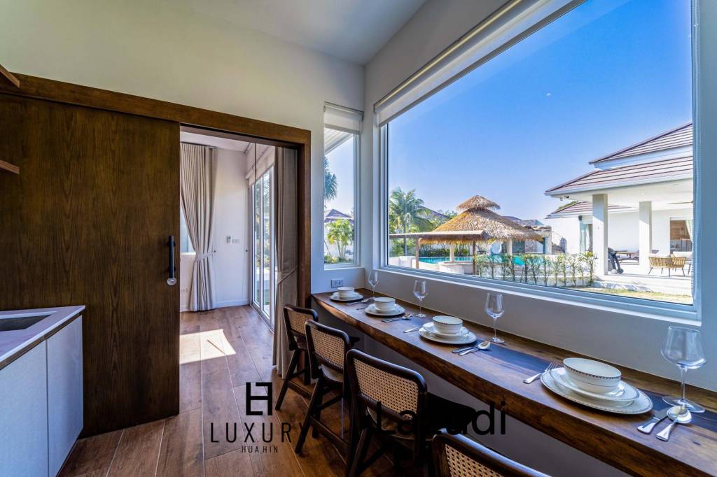 Woodlands: Luxury 7 Bedroom Pool Villa For Sale