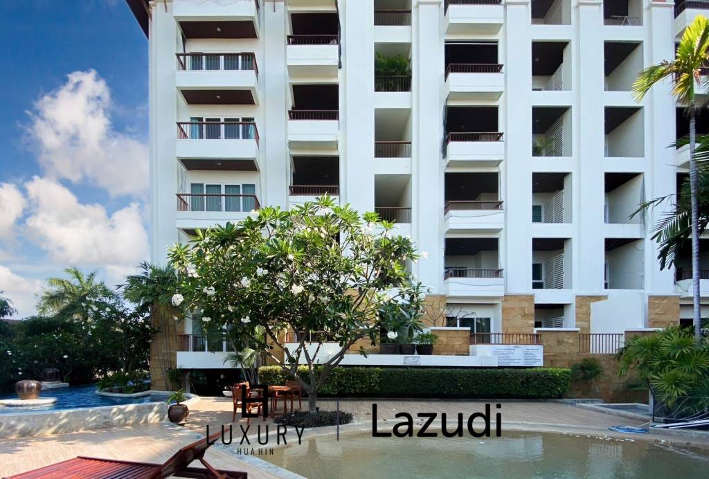 Blue Mountain : 2 Bedroom Sea and Mountain View Condo