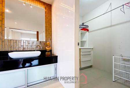 Blue Mountain : 2 Bedroom Sea and Mountain View Condo