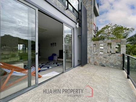 Black Mountain : 4 Story 3 Bedroom Townhouse