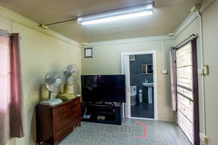 Mountain View Private Villa and Resort For Sale in Samroiyod Near Beach