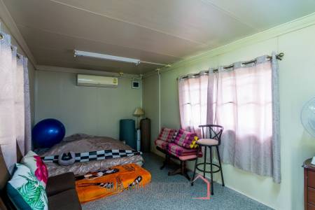 Mountain View Private Villa and Resort For Sale in Samroiyod Near Beach