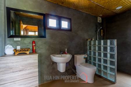 Mountain View Private Villa and Resort For Sale in Samroiyod Near Beach