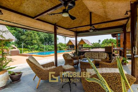 Mountain View Private Villa and Resort For Sale in Samroiyod Near Beach