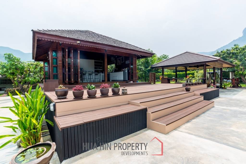 Mountain View Private Villa and Resort For Sale in Samroiyod Near Beach