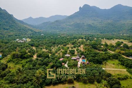 Mountain View Private Villa and Resort For Sale in Samroiyod Near Beach