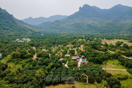 Mountain View Private Villa and Resort For Sale in Samroiyod Near Beach