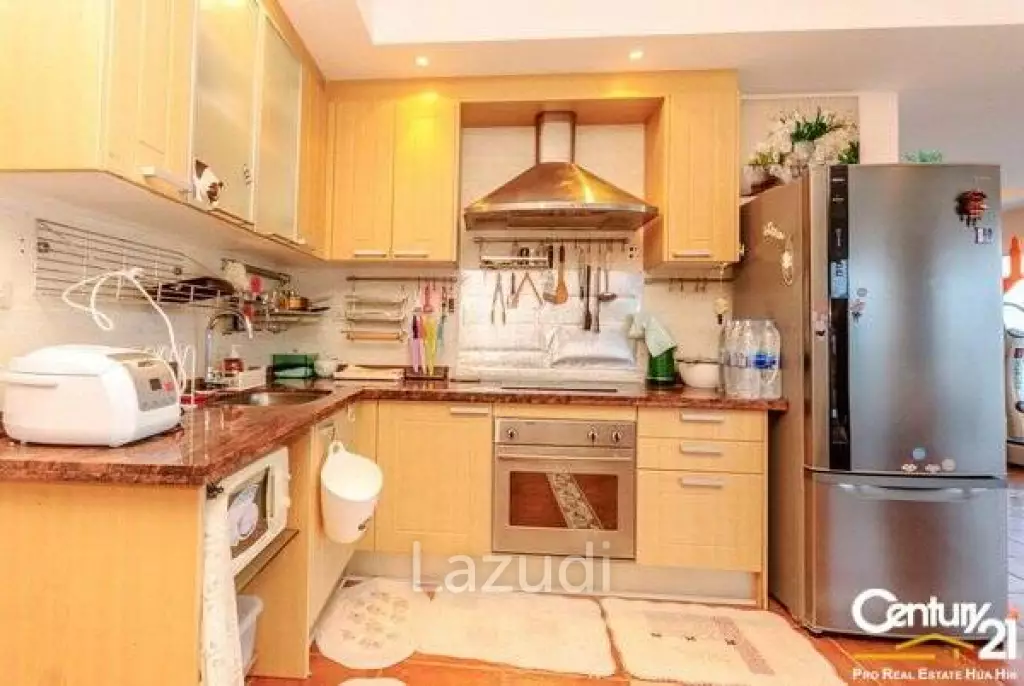 1 Bed Condo with Amazing Sea View and Mountain View