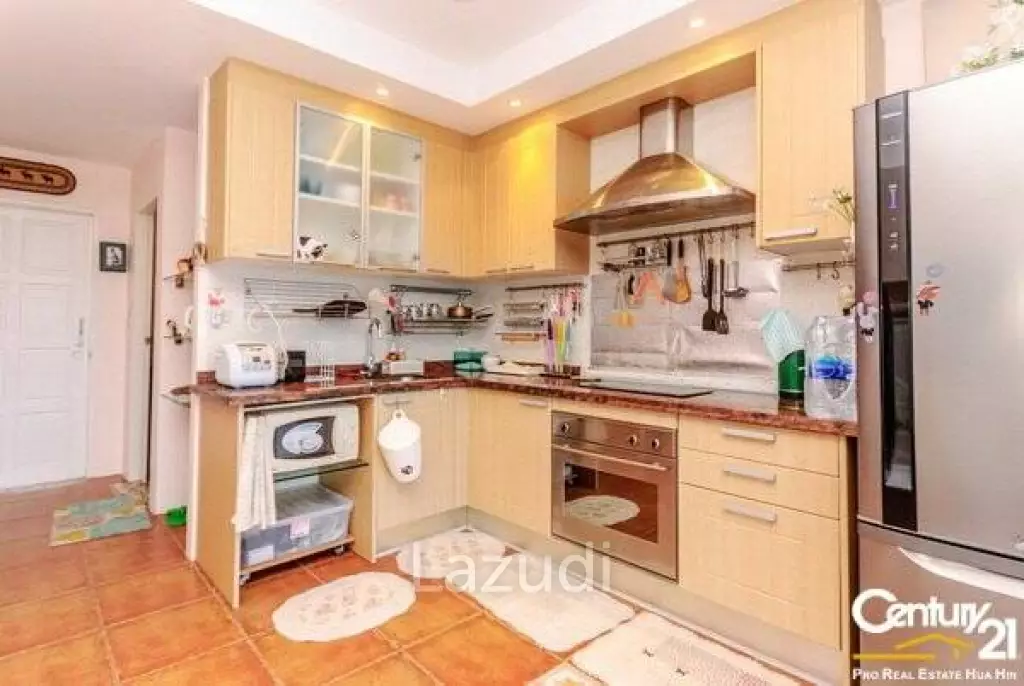 1 Bed Condo with Amazing Sea View and Mountain View