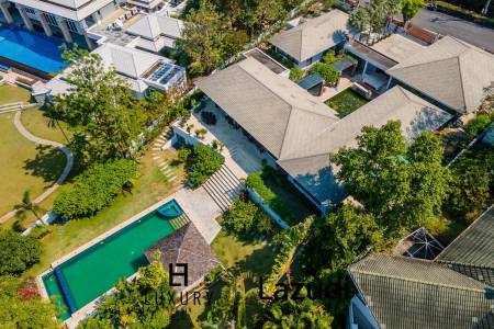 Дом 2,400 кв.м. 4 Кровать 