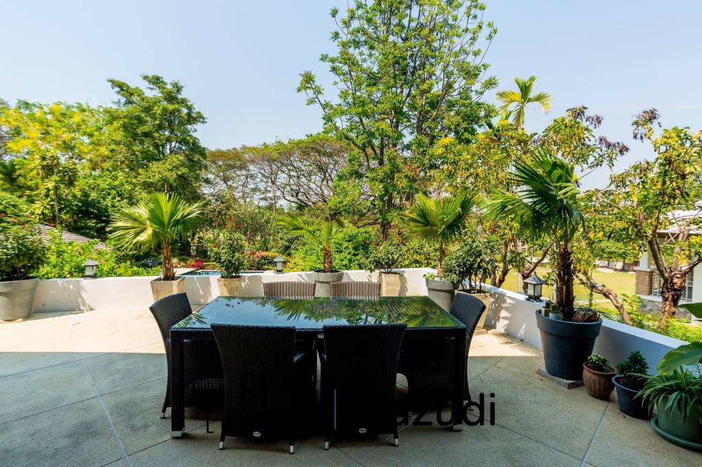 Дом 2,400 кв.м. 4 Кровать 