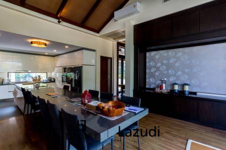 Дом 2,400 кв.м. 4 Кровать 