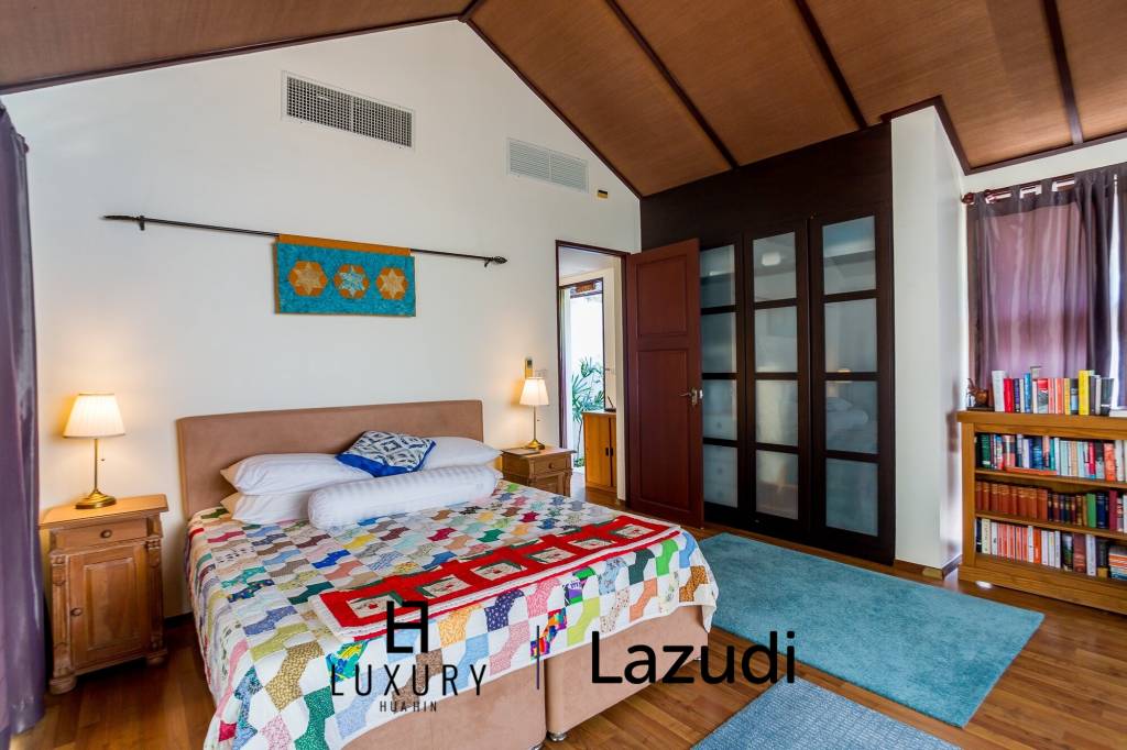 Дом 2,400 кв.м. 4 Кровать 