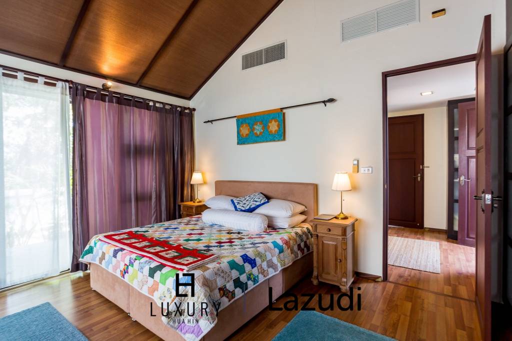 Дом 2,400 кв.м. 4 Кровать 