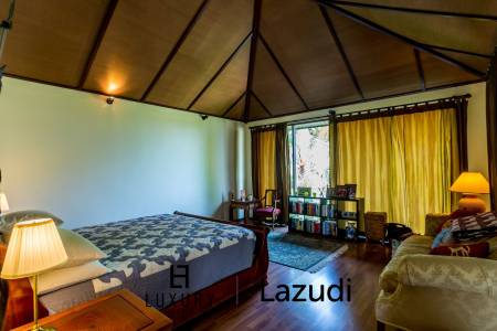 Дом 2,400 кв.м. 4 Кровать 